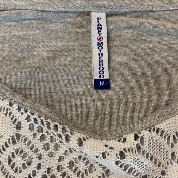 Bundle of 2 sz medium long sleeve t-shirts - Picture 6 of 6